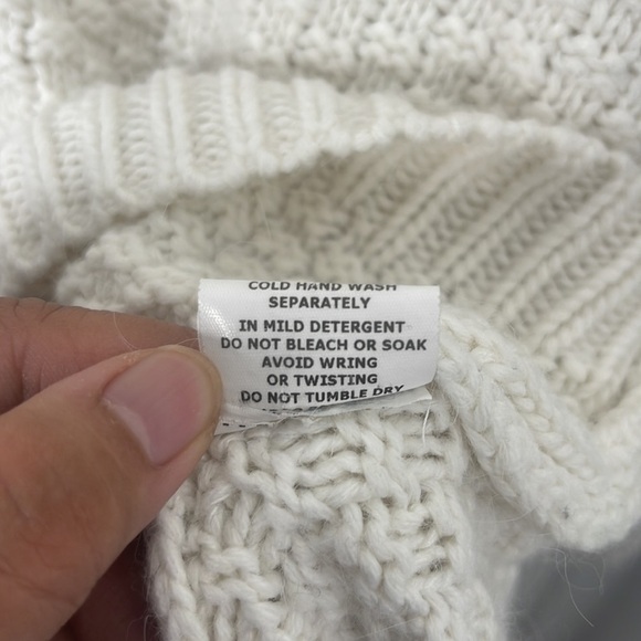 Wish Chunky Knit Sweater Size M - Picture 4 of 6
